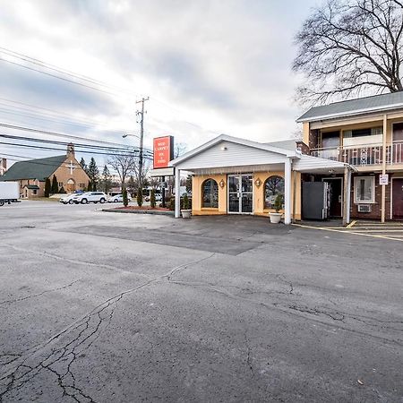 Red Carpet Inn & Suites Albany Airport Exterior foto